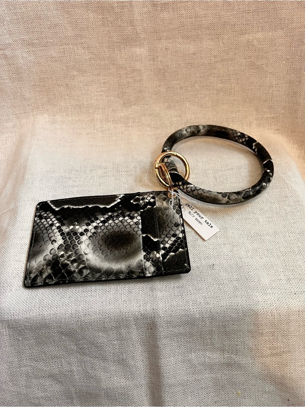 Snake-Print Black & Gray Card Holder Key Ring Bracelet